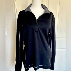 EUC Nike golf jacket in black with white size Large